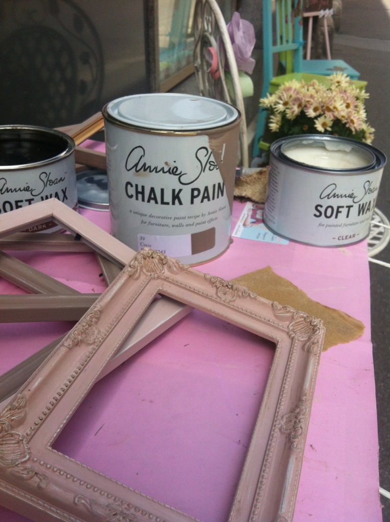 Bald Im Berlinchen Chalk Paint Von Annie Sloan Zu Workshops Erfahrst Du Mehr Sobald Die Farbe Im Laden Zu Kaufen Ist Berlinchen